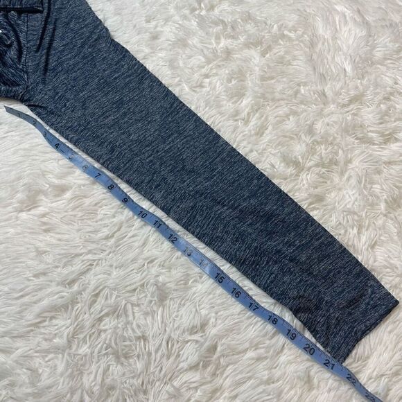 Under Armour Loose HeatGear Size Large Blue Heather 1/2 Zip Long Sleeve Top - Picture 6 of 9